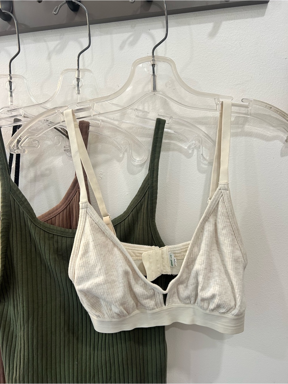 Women’s Top Lot • Large - Picture 3 of 7